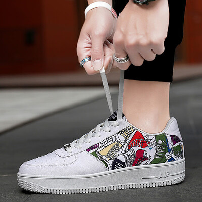 

Autumn new mens Korean fashion student graffiti canvas shoes couple breathable casual shoes sneakers
