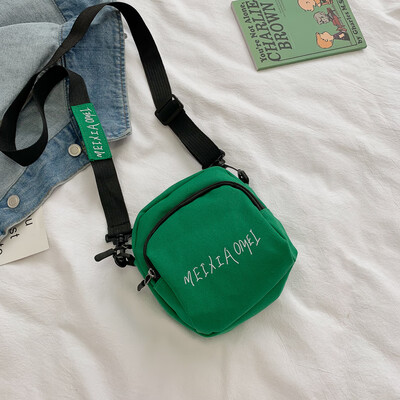 

Canvas bag female 2019 new casual simple&versatile shoulder bag retro solid color fashion personality letter Messenger bag