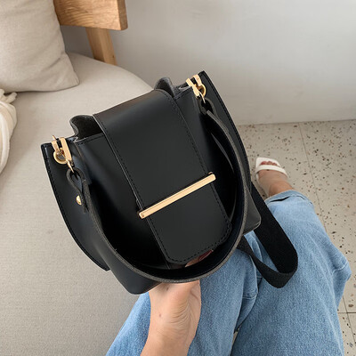 

Qiao Bani 2019 new Korean version of the fashion solid color clamshell bag ribbon shoulder shoulder diagonal female handbag factory direct sales