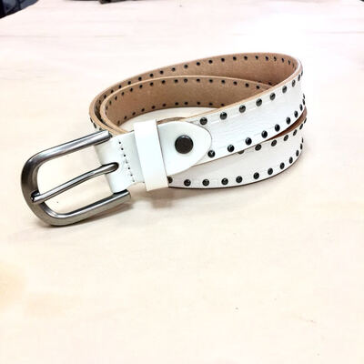 

The first layer ladies leather belt 30 wide retro rivet belt fashion wild casual students