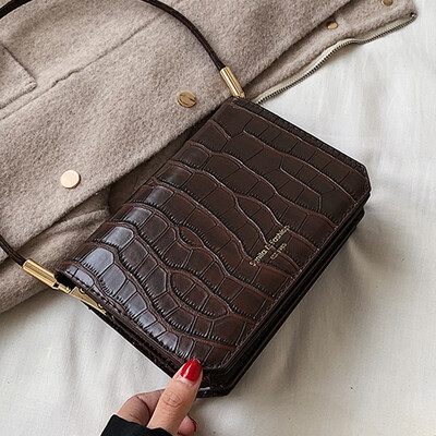 

Autumn retro crocodile bag 2019 new Korean version 100 lap shoulder slanting fashion chain small square bag