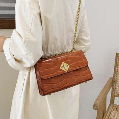 

Retro small square bag female bag 2019 new fashion chain bag Korean version of the texture casual shoulder shoulder squat bag