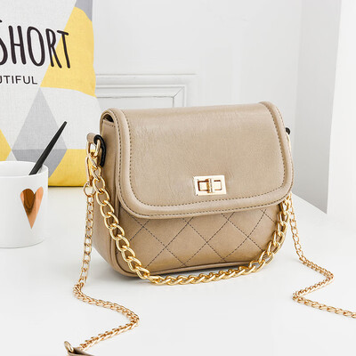 

2019 summer new womens bag portable Korean fashion fresh small square bag trend shoulder Messenger bag