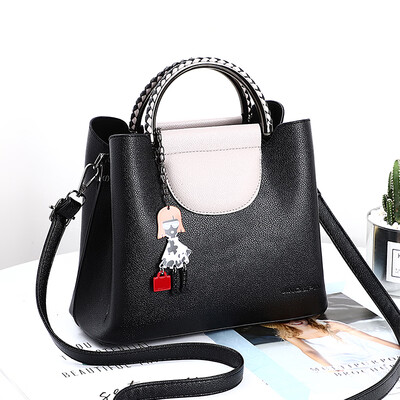 

In summer the new bag lady Korean version of single shoulder oblique handbag has the temperament of simple&large-capacity bag