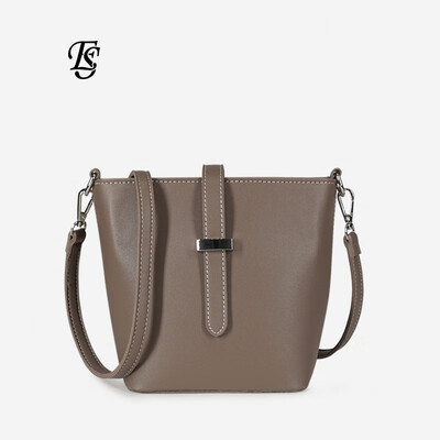 

ESHUNFA 2019 new fashion solid color simple womens shoulder bucket bag Messenger bag ES951 4325