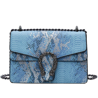 

Chao Korean version of the wild Messenger bag chain shoulder simple fashion small square bag