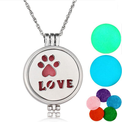 

Retro Hollow Aromatherapy Essential Oil Diffuser Perfume Locket Pendant Necklace