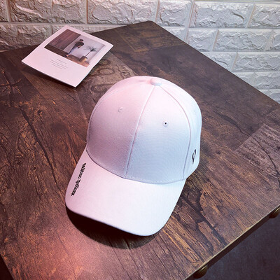 

Korean Embroidered Alphabet Baseball Cap for Men&Women in Spring&Summer