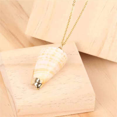 

2019 Bohemian Conch Shell Necklace For Women Gold Color Chain Seashell Pendant Necklace Summer Female Jewelry