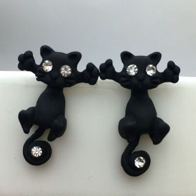 

2 Pairs2019 Womens Earrings Ladies Colorful Animal Crazy Kitten Puncture Stud Earrings WomenS Cute Cat Ear Studs