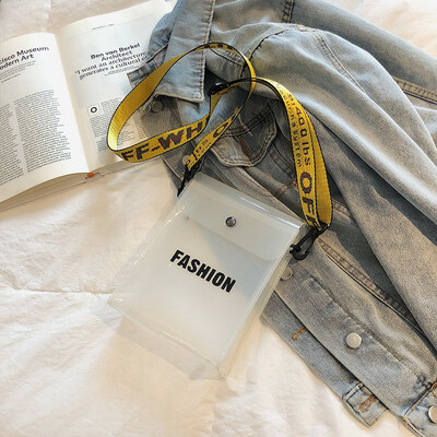 

Summer on the new transparent bag female 2019 new Korean version of the wild single shoulder slung fashion letters solid color jelly package