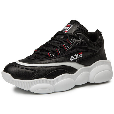 

Casual couple bear shoes low to help old shoes super fiber surface soft bottom small white shoes student sports shoes net red tide mens shoes