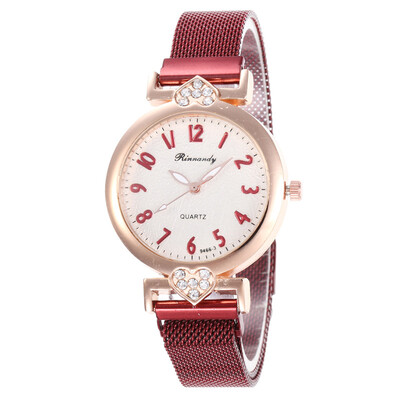 

Digital heart-shaped diamonds English watch fashion new magnet magnet strap ladies watch