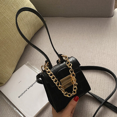 

Foreign style womens bag 2019 new Korean version of Joker texture slung chain fashion shoulder portable small square bag