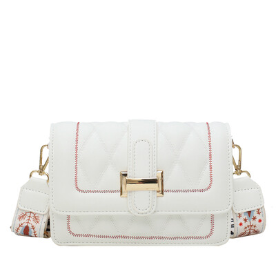 

Summer bag female 2019 Europe&the new letter pu slung shoulder ladies bag wild snake head chain small square bag