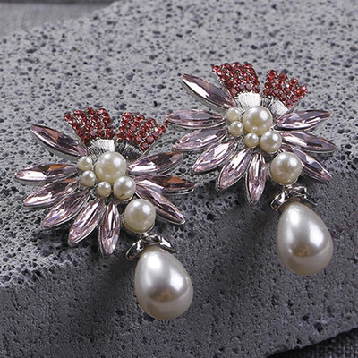 

Crystal Flower Glaze Stud Earrings Woman Lovely Imitation Pearls Small Earring Female Wedding Jewelry