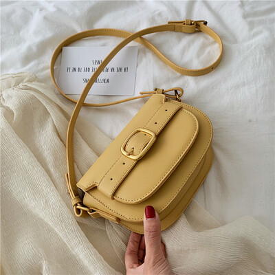 

Summer new small bag female 2019 new wave Korean version of the wild single shoulder slung fashion contrast color semi-circle saddle bag
