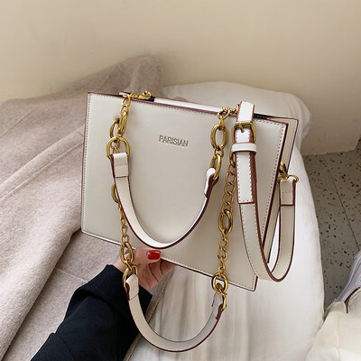 

Textured casual bag female new Korean version of the wild shoulder slung fashion portable chain small square bag