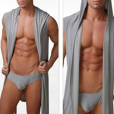 

Summer Mens Sexy Hooded Robe Sleeveless Ice Silk Pajamas Plus Size Men Lounge Kimono Sleepwear Sexy Smooth Bathrobe