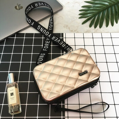 

LOVEVOOK crossbody bags for women 2019 luxury handbags women bags designer mini make up bag Trunk Shape wide strap Box Flap bag
