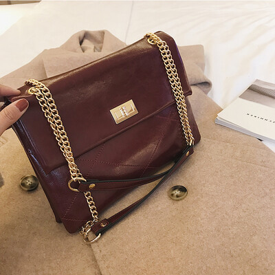 

Spring&summer retro bag female 2019 new Hong Kong style fashion casual lock buckle wild chain shoulder slung small square