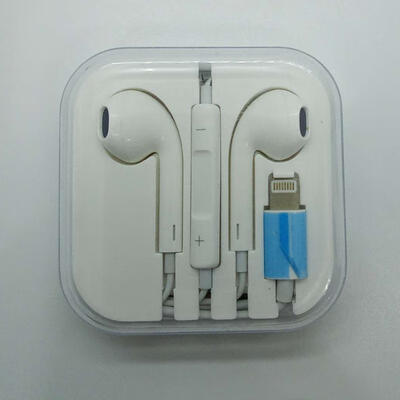 

Wired Bluetooth Earphones With Lightning Plug And Mic