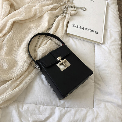 

Ins summer chain bag womens new 2019 Korean version of Joker small square bag fashion shoulder Messenger bag