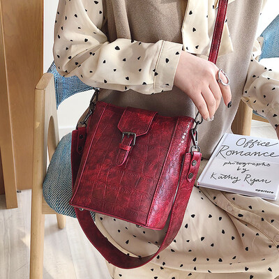 

Bags handbags 2019 new Korean fashion wild large capacity crocodile pattern shoulder Messenger bag steamer bag