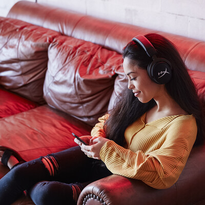 

Kingston HyperX Cloud Mix Wired Gaming Headset Built-in Mix with Detachable Boom Mic Bluetooth Headphone for PC PS4 Xbox HX-HSCAM-