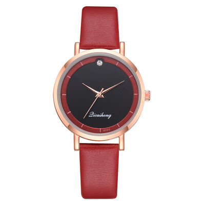 

Korean fashion creative personality female student watch wish new PU belt ladies casual fashion watch
