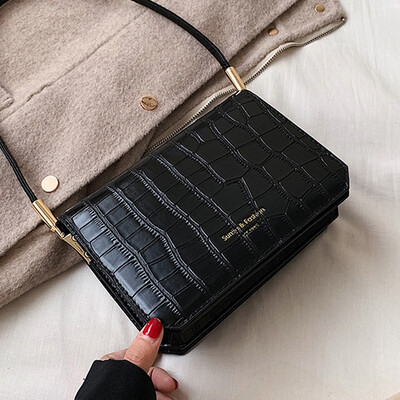 

Autumn retro crocodile bag 2019 new Korean version 100 lap shoulder slanting fashion chain small square bag