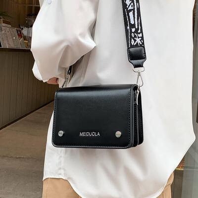 

Womens bag 2019 new wave wild ins retro small square bag fashion shoulder bag net red packet ocean Messenger bag