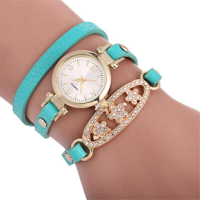 

2018 Bling Diamond Bracelet Dress Wrist Watch Simple luxury Temperament Womens Watch Business Precise Gift Fashionable clock D