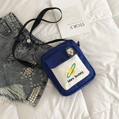 

Fashion temperament color crossbody bag chic versatile shoulder bag female 2019 new cartoon cute planet canvas bag