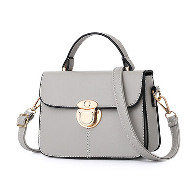 

On the new wave of women Korean version of ins super fire Joker ladies bill of lading shoulder slung small square bag