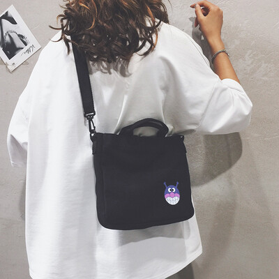 

Small bag female 2019 new fashion cartoon printing shoulder bag Korean version of Harajuku student canvas Messenger bag