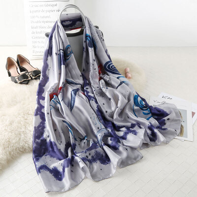

Silk scarf female summer new wild five-pointed star printed beach towel female long paragraph wild scarf female sunscreen shawl female