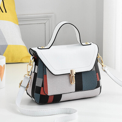 

Ladies bag 2019 Korean version of the cool fashion spring new womens bag wild personality handbag shoulder Messenger bag