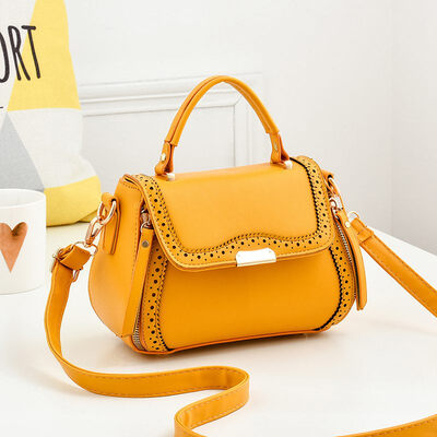 

The new Korean version of the womens bag in summer is a simple summer bag autumn&winter oblique satchel bag fashion leisur