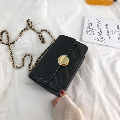 

Wild embroidery line small square bag simple fashion casual shoulder bag female 2019 new foreign style texture chain Messenger bag