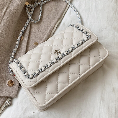

Womens handbags 2019 new fashion Joker chain Lingge small fragrance Mori Korean version of shoulder Messenger bag