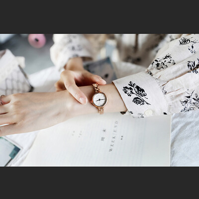 

Cold watches retro waterproof middle school students Korean version of small fresh Joker girls ins wind literary Sen academic styl