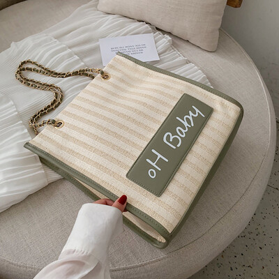 

On the new ins super fire texture bag female 2019 new Korean fashion casual wild shoulder slung small square bag