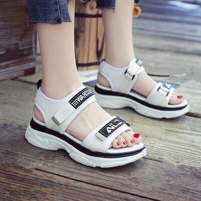 

Thick-soled sandals for female high school heel students in summer 2018 100 sets of Korean version muffin magic paste leisure spor