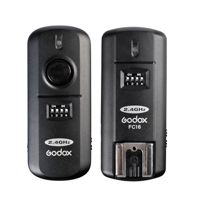 

Godox FC-16 24GHz 16 Channels Wireless Remote Flash Studio Strobe Trigger Shutter for Nikon D5100 D90 D7000 D7100 D5200 D3100 D32