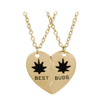 

Best Friend Hemp Leaf Pendant Necklaces