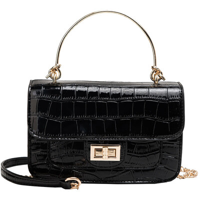 

Fashion simple 3 fold short wallet female 2019 new pu hand take change clip tide Korean version of the personality lock buckle handbag