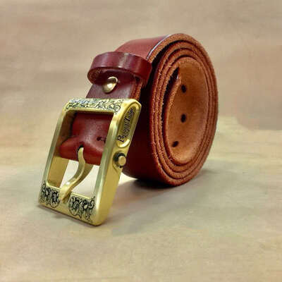 

Retro top layer cowhide pure cowhide wash with body with pure copper Japanese word buckle simple leisure