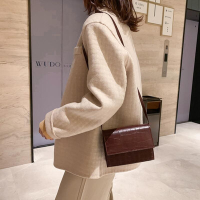 

Women Crossbody Bag PU Leather Solid Color Stone Pattern Flap Mini Travel Elegant Vintage Lady Purse