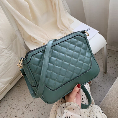 

Casual big bag female new Korean version of sewing thread Messenger bag embroidery thread Lingge large capacity shoulder
